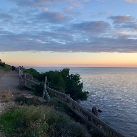 Chambre D'Hote - Vue Mer Au Mont Saint-Clair セット エクステリア 写真