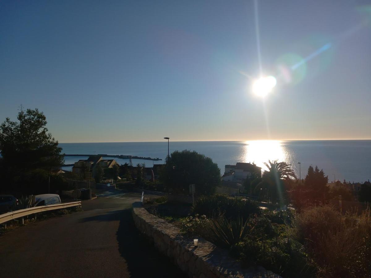 Chambre D'Hote - Vue Mer Au Mont Saint-Clair セット エクステリア 写真