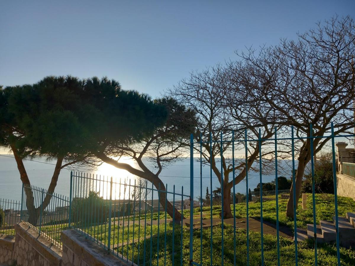 Chambre D'Hote - Vue Mer Au Mont Saint-Clair セット エクステリア 写真
