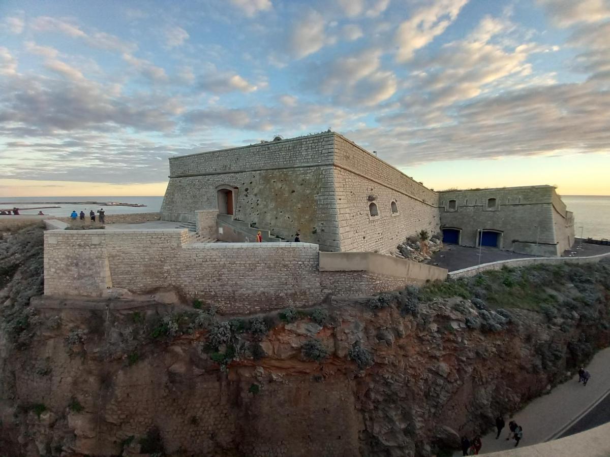 Chambre D'Hote - Vue Mer Au Mont Saint-Clair セット エクステリア 写真